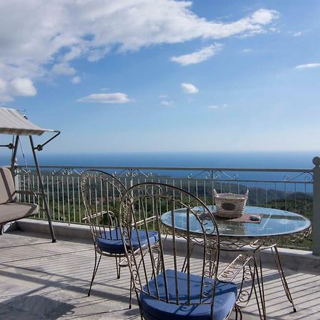 Villa The Balcony Of Mani à Tseria Extérieur photo