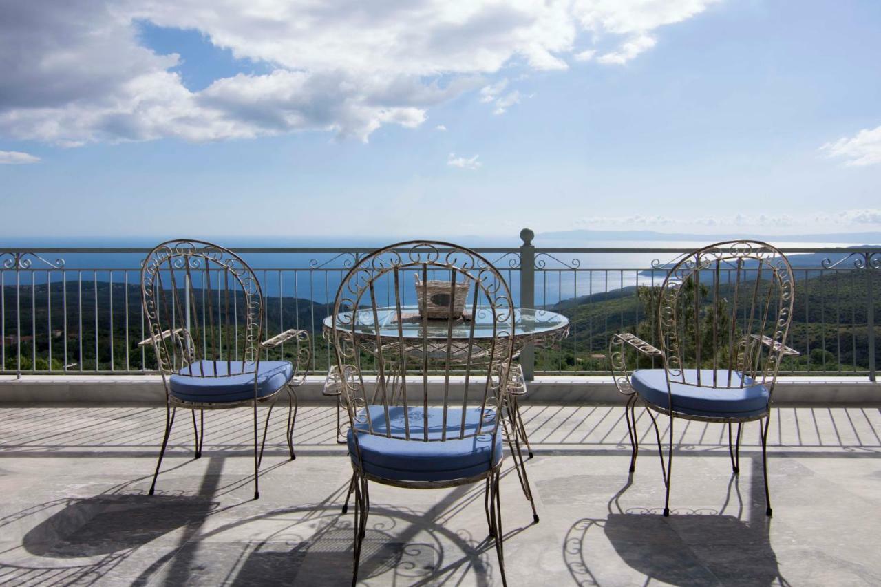 Villa The Balcony Of Mani à Tseria Extérieur photo