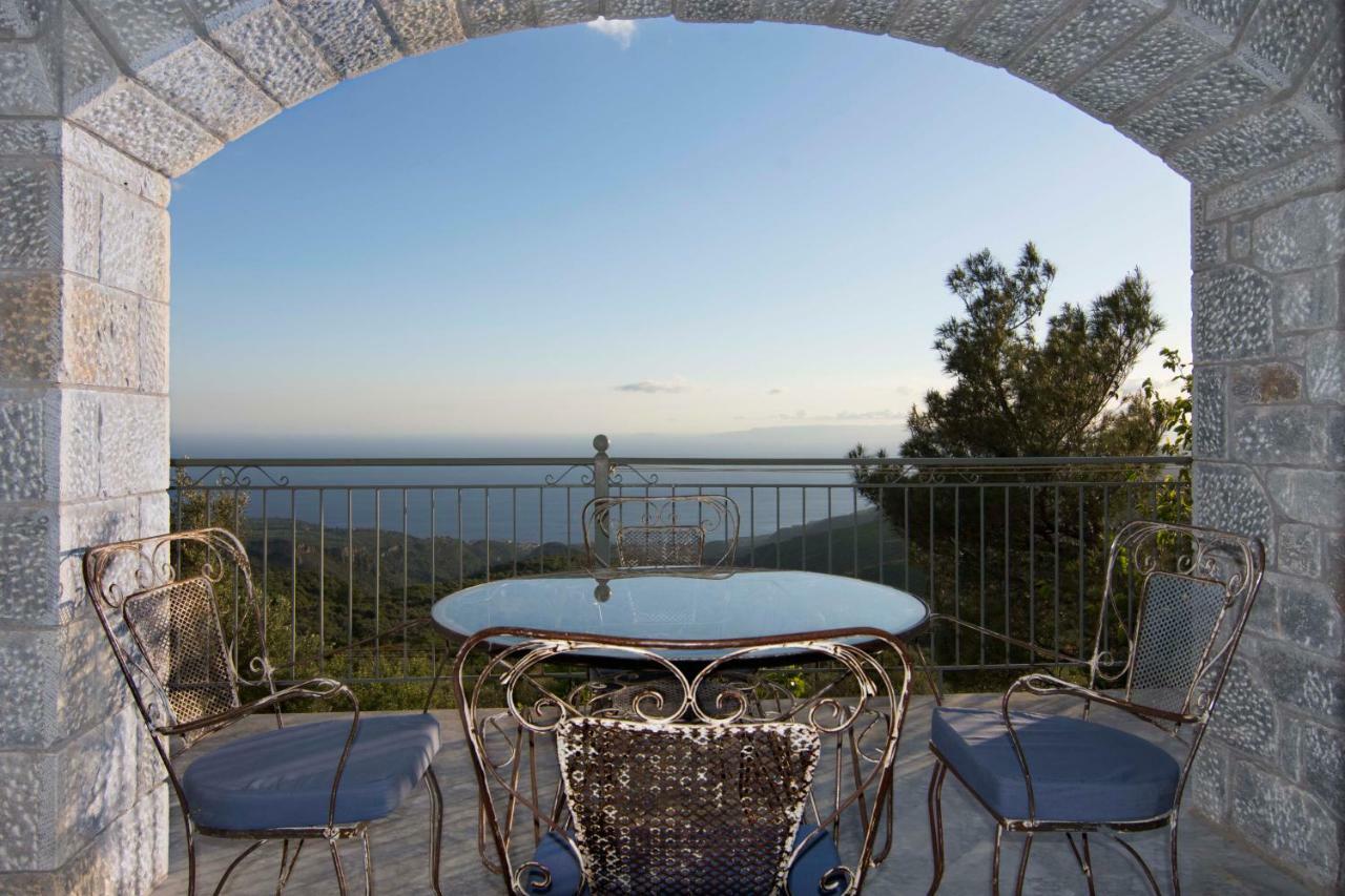 Villa The Balcony Of Mani à Tseria Extérieur photo